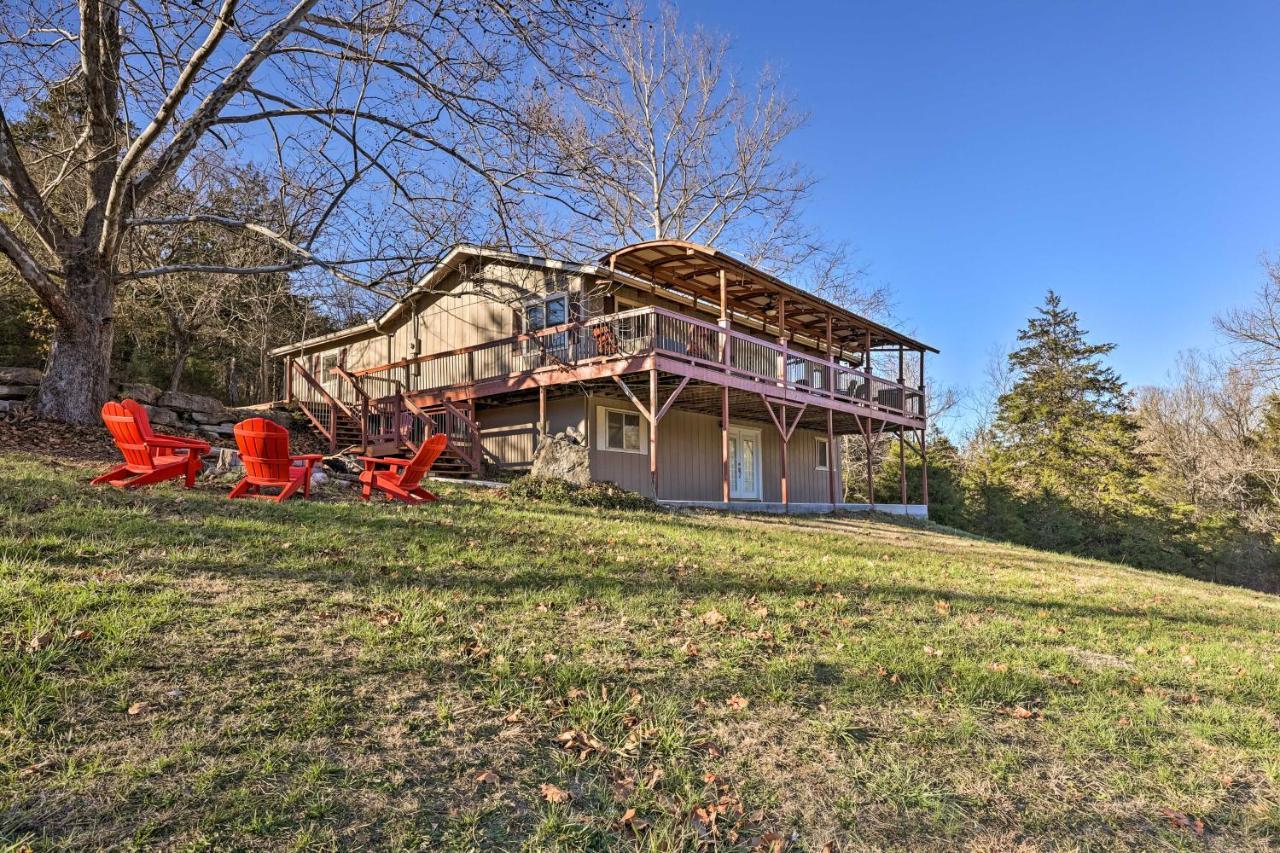 Holiday Island Home Hot Tub And Wood Stove! Exterior photo