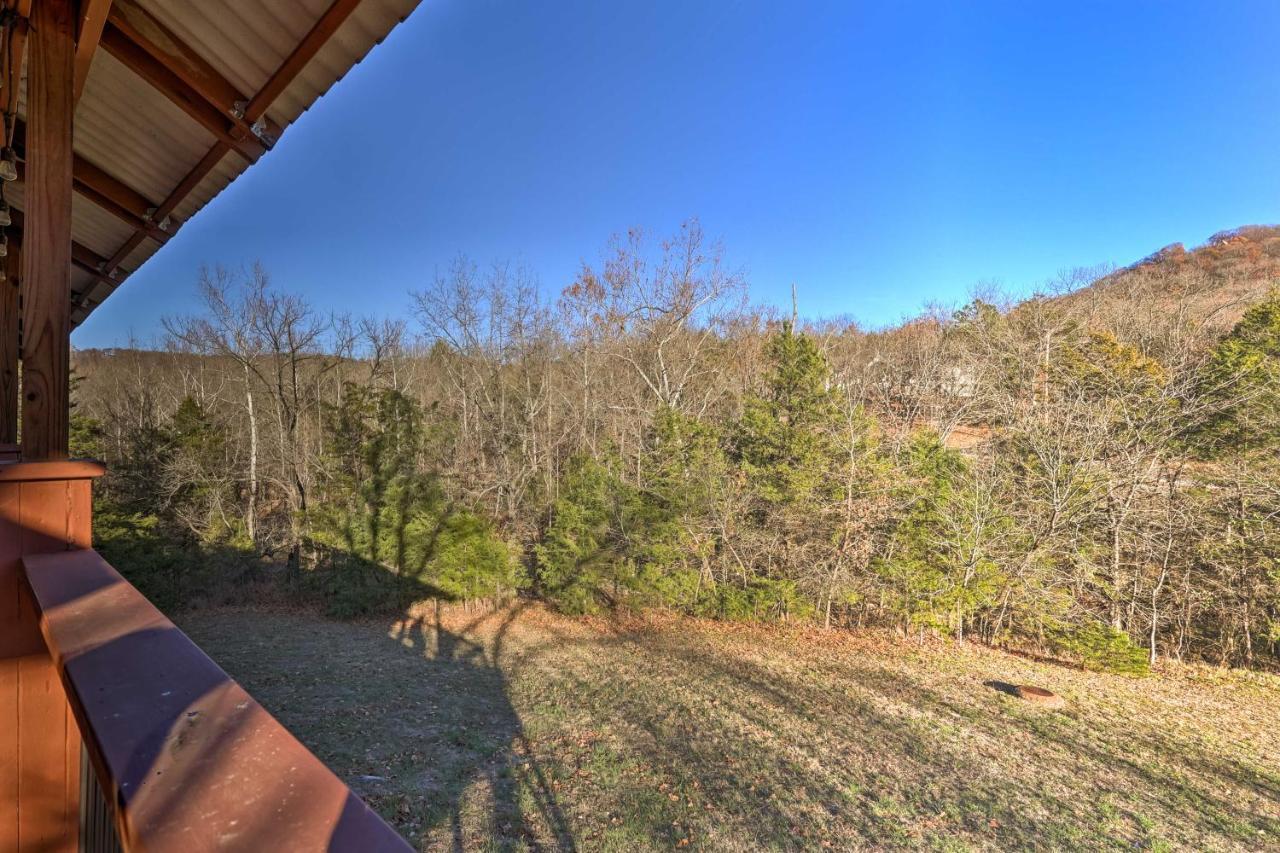 Holiday Island Home Hot Tub And Wood Stove! Exterior photo