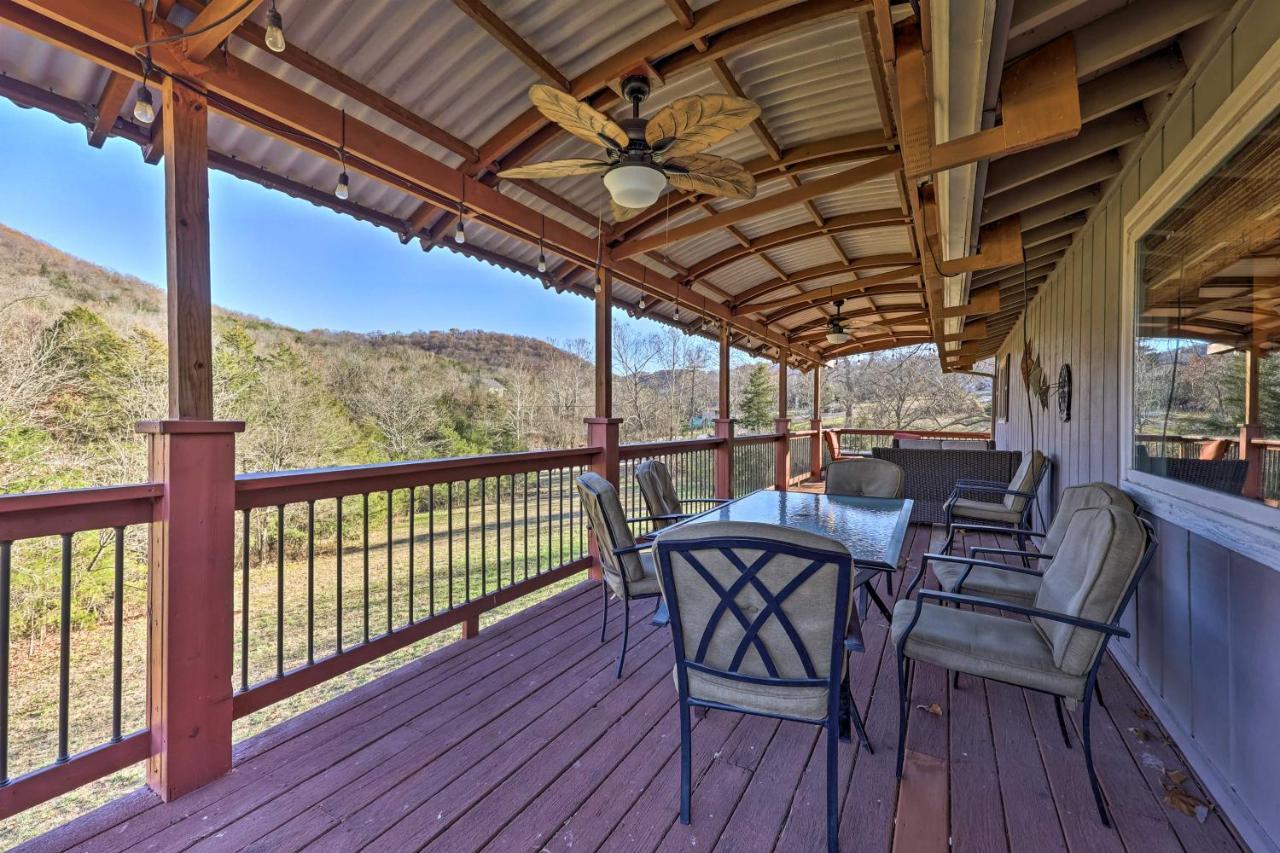 Holiday Island Home Hot Tub And Wood Stove! Exterior photo